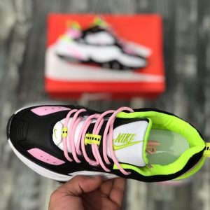 Кроссовки женские Nike Tekno
