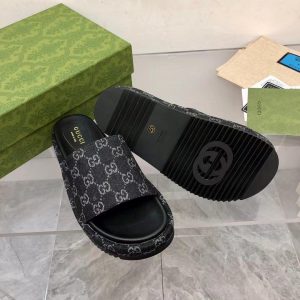 Сандалии Gucci