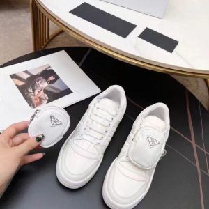 Кроссовки коллаборация Prada и Adidas Re Nylon