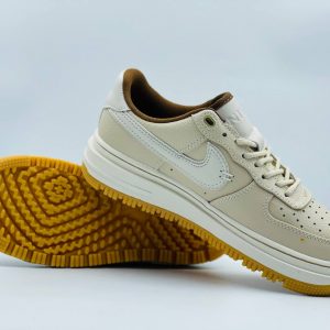 Кроссовки Nike Air Force 1 Luxe «Pecan»