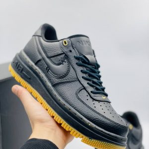 Кроссовки Nike Air Force 1 Luxe «Pecan»