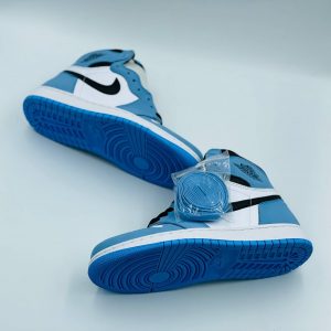 Кроссовки Nike Jordan 1