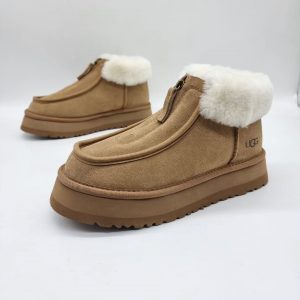 Ботинки UGG