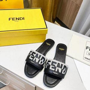 Шлёпанцы женские Fendi