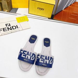 Шлёпанцы женские Fendi