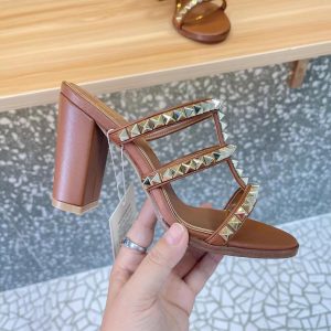 Сандалии женские Valentino Rockstud