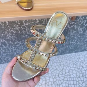 Сандалии женские Valentino Rockstud