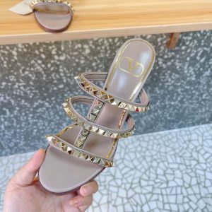 Сандалии женские Valentino Rockstud