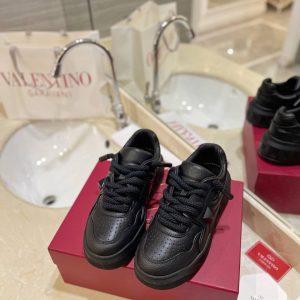 Кроссовки женские Valentino One Stud XL