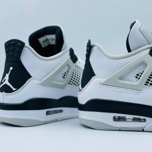 Кроссовки женские Nike Jordan 4