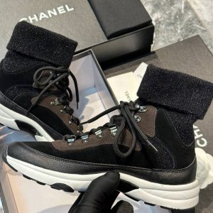 Высокие кроссовки Chanel