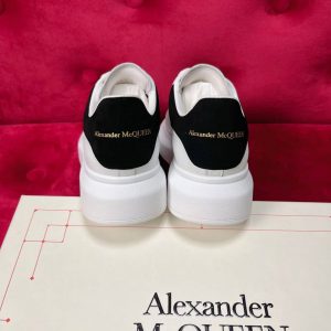 Кроссовки женские Alexander McQueen