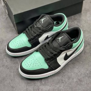 Кроссовки Nike Air Jordan 1 Retro Low Emerald