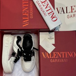 Кроссовки женские Valentino One Stud XL
