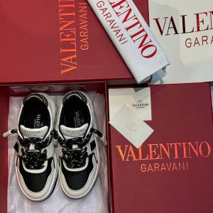 Кроссовки женские Valentino One Stud XL