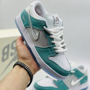 Кроссовки Nike SB Dunk Low 