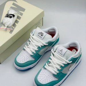 Кроссовки Nike SB Dunk Low 