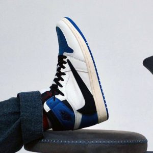 Кроссовки Travis Scott x FragmScott x  Nike Air Jordan 1 High