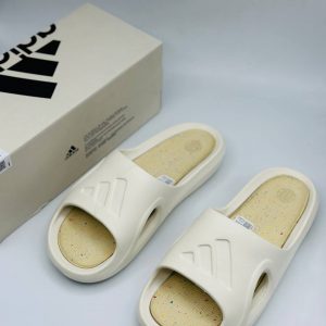 Шлепанцы Adidas Yeezy Slide