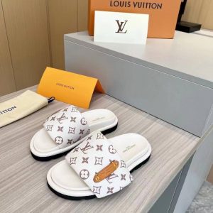 Шлепанцы женские Louis Vuitton