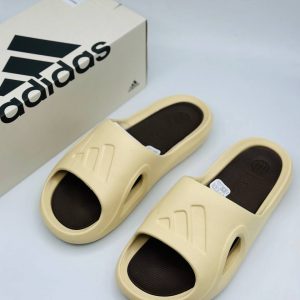 Шлепанцы Adidas Yeezy Slide