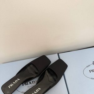 Туфли женские Prada